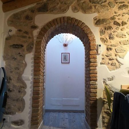 Casa Nel Borgo - Il Gufo Apartment Tremosine Luaran gambar