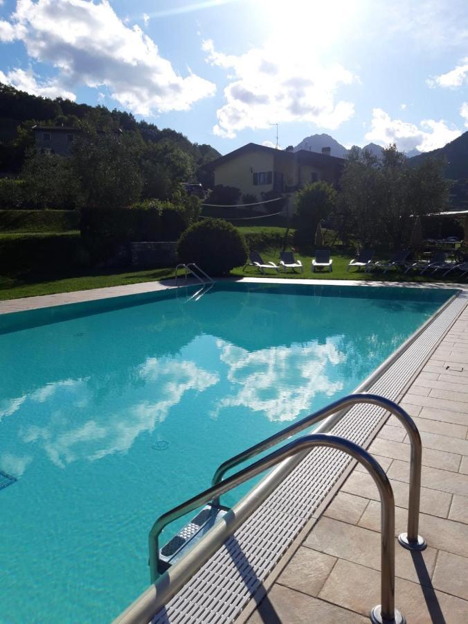 Casa Nel Borgo - Il Gufo Apartment Tremosine Luaran gambar