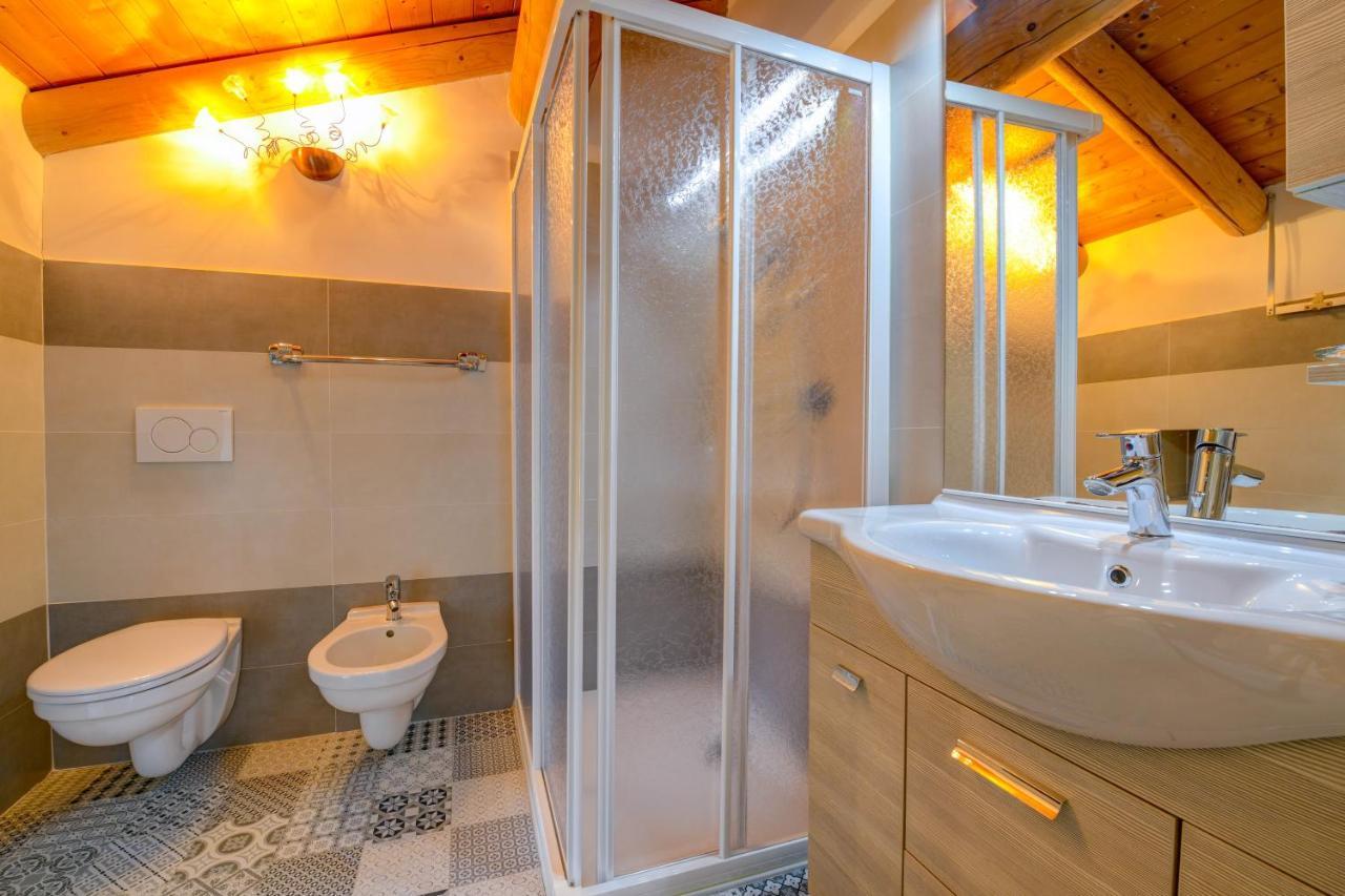 Casa Nel Borgo - Il Gufo Apartment Tremosine Luaran gambar