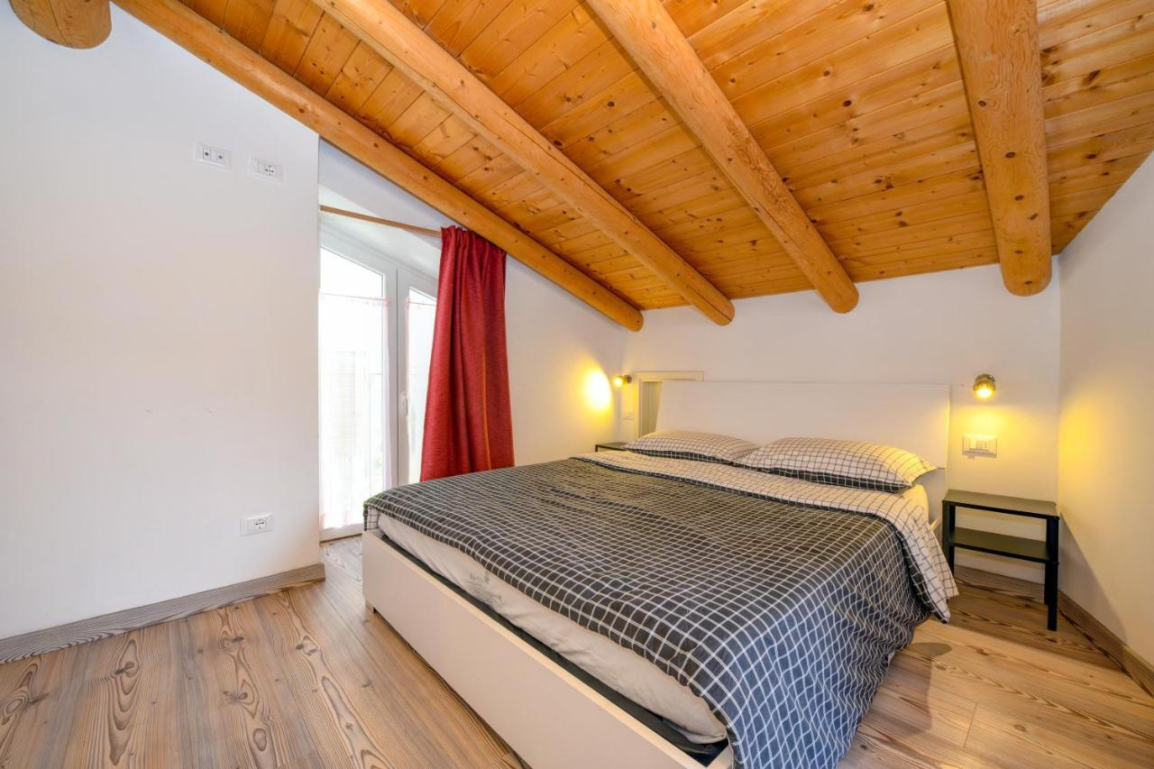 Casa Nel Borgo - Il Gufo Apartment Tremosine Luaran gambar