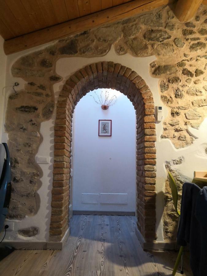 Casa Nel Borgo - Il Gufo Apartment Tremosine Luaran gambar