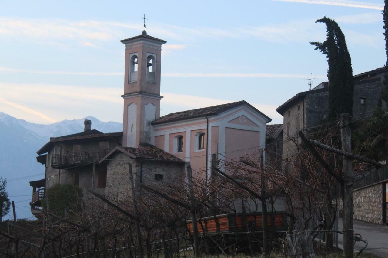 Casa Nel Borgo - Il Gufo Apartment Tremosine Luaran gambar